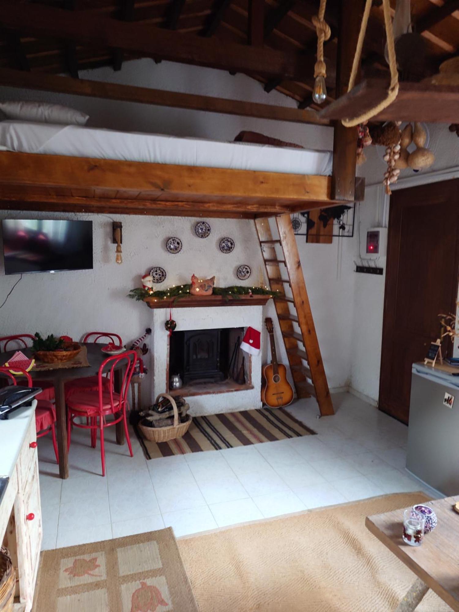 Sol'S Place Мітіліні Екстер'єр фото